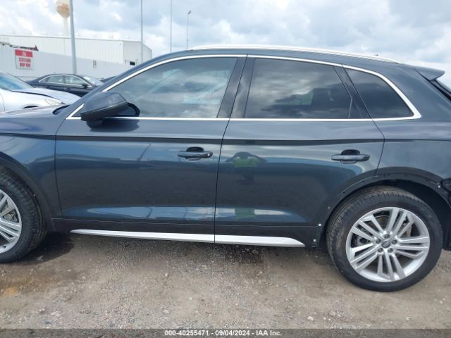 WA1BNAFY5K2068633 Audi Q5 45 Premium