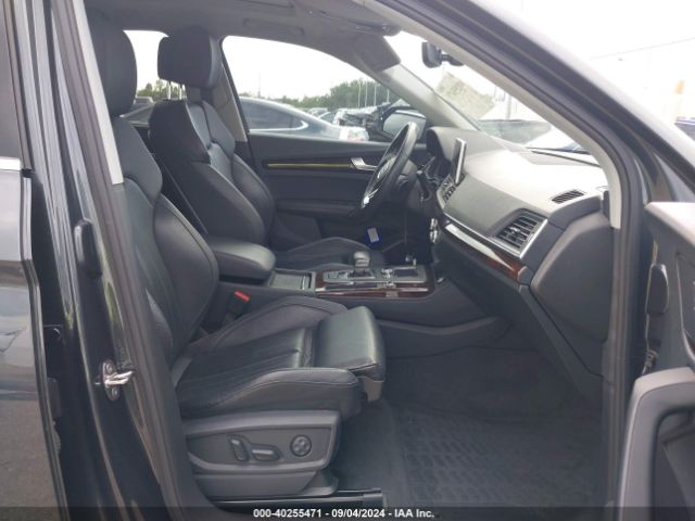 WA1BNAFY5K2068633 Audi Q5 45 Premium
