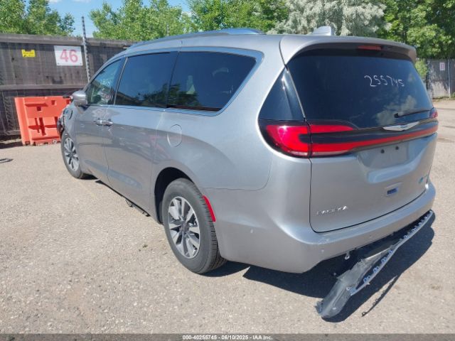 2021 CHRYSLER PACIFICA HYBRID 2C4RC1L76MR594571 Photo 2
