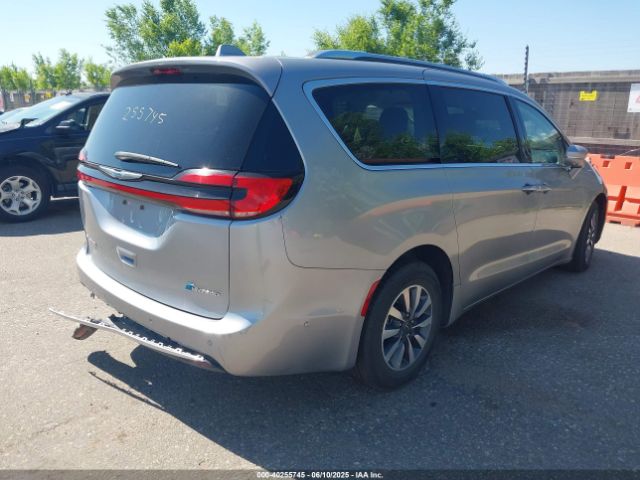 2021 CHRYSLER PACIFICA HYBRID 2C4RC1L76MR594571 Photo 3