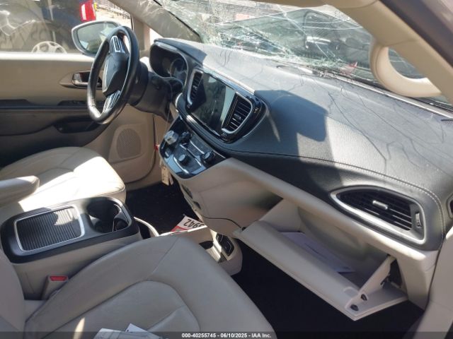 2021 CHRYSLER PACIFICA HYBRID 2C4RC1L76MR594571 Photo 4