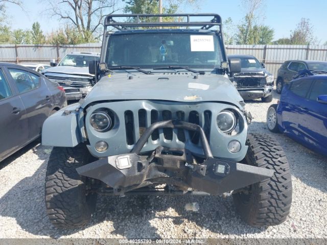 1C4BJWEG1EL260007 Jeep Wrangler Unlimited Sahara