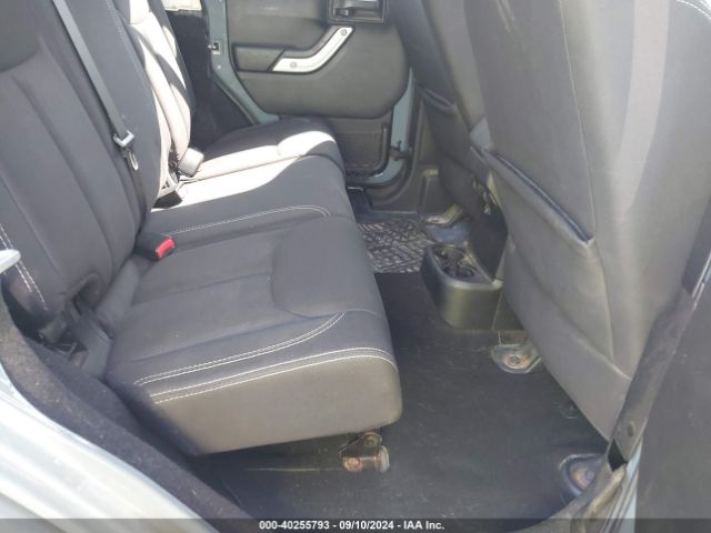 1C4BJWEG1EL260007 Jeep Wrangler Unlimited Sahara