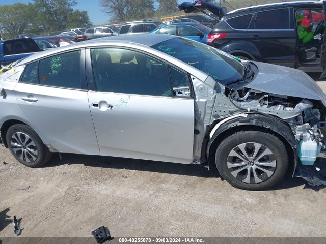 Toyota Prius Xle Awd-e 2022 JTDL9MFU1N3034653 Image 13
