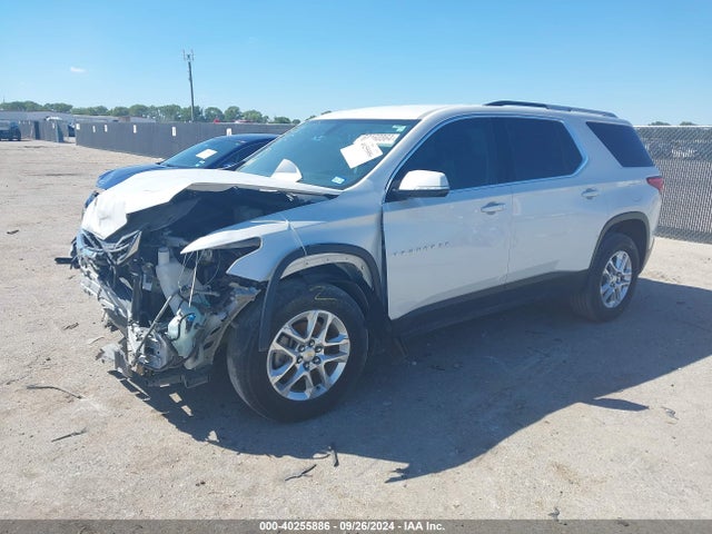 Chevrolet Traverse 1lt 2018 1GNERGKW3JJ104328 Image 2