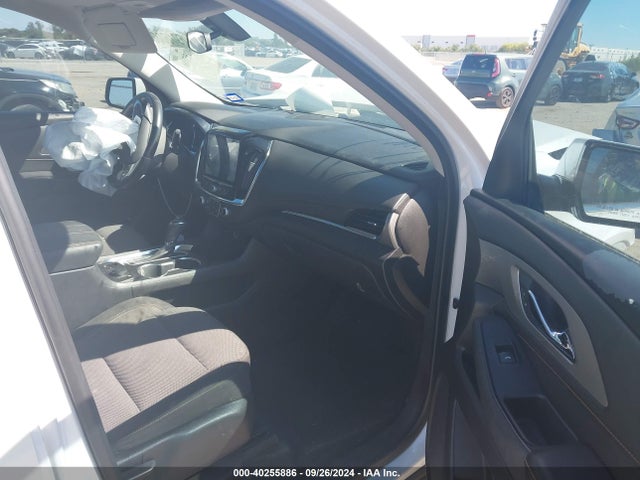 Chevrolet Traverse 1lt 2018 1GNERGKW3JJ104328 Image 5