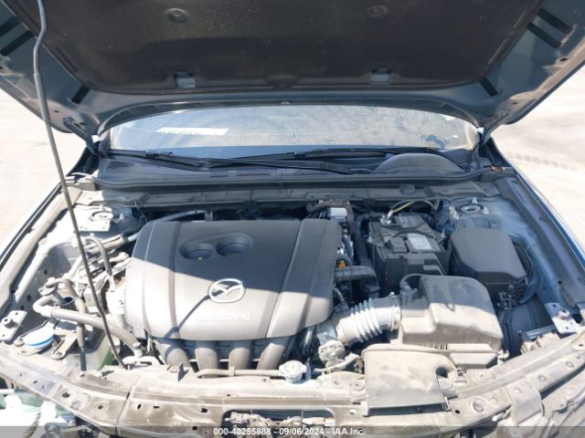 3MZBPACL4NM318429 Mazda Mazda3 Carbon Edition