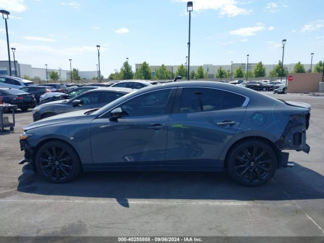 3MZBPACL4NM318429 Mazda Mazda3 Carbon Edition