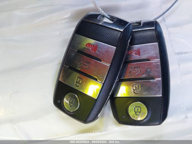 5XYKWDA71FG628498 KIA Sorento Limited V6