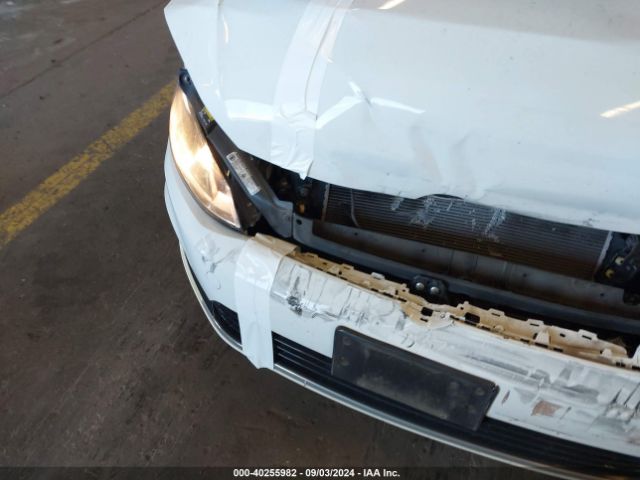 WVWKP7AU5GW907848 Volkswagen E-golf Se