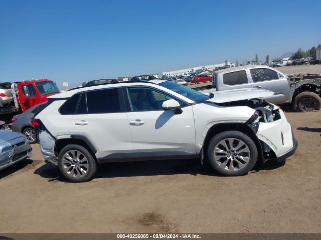 2T3C1RFV6NW197518 Toyota Rav4 Xle Premium