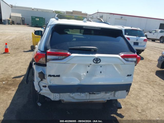 2T3C1RFV6NW197518 Toyota Rav4 Xle Premium