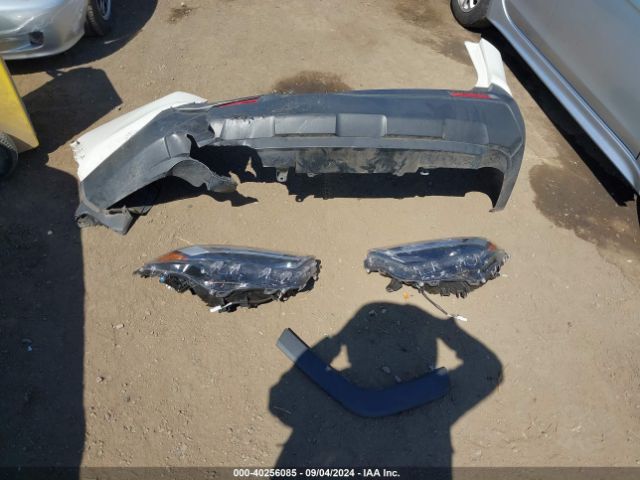 2T3C1RFV6NW197518 Toyota Rav4 Xle Premium