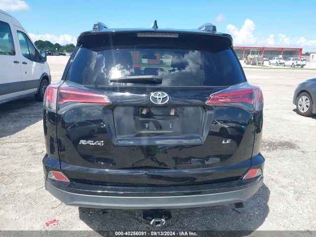 Toyota RAV4 LE 2018 2T3ZFREV9JW427107 Image 15