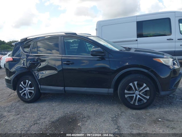 Toyota RAV4 LE 2018 2T3ZFREV9JW427107 Image 6
