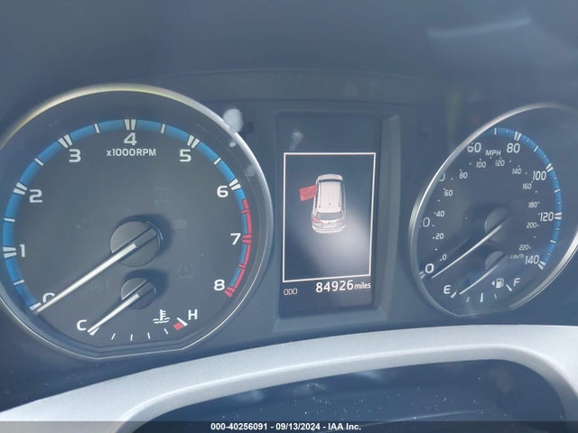 Toyota RAV4 LE 2018 2T3ZFREV9JW427107 Image 7