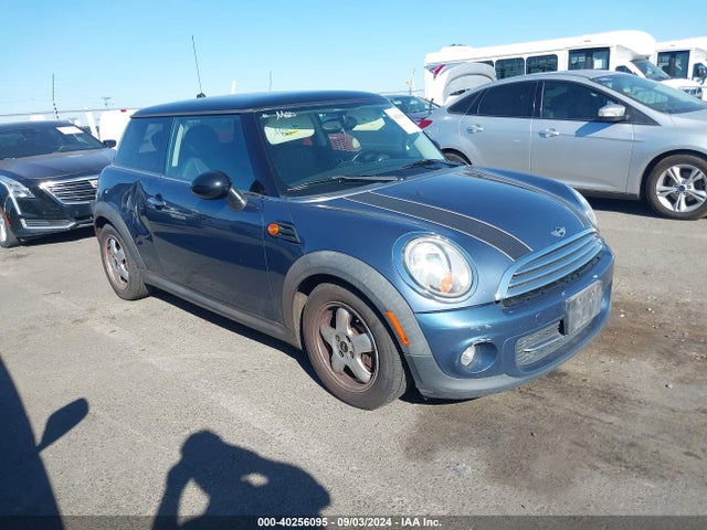 2011 MINI COOPER WMWSU3C57BT098903 Photo 0