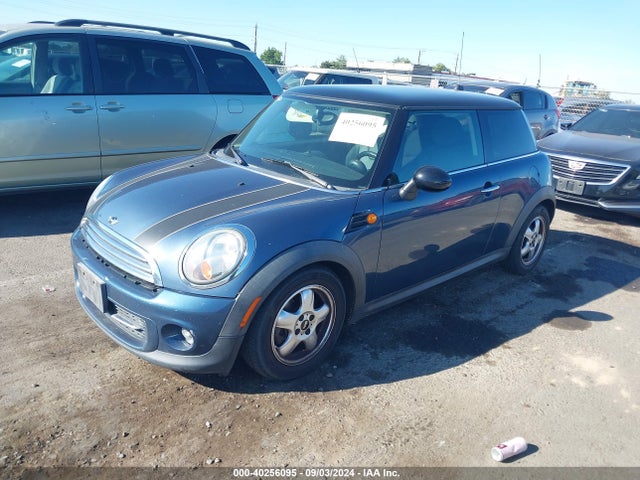 2011 MINI COOPER WMWSU3C57BT098903 Photo 1