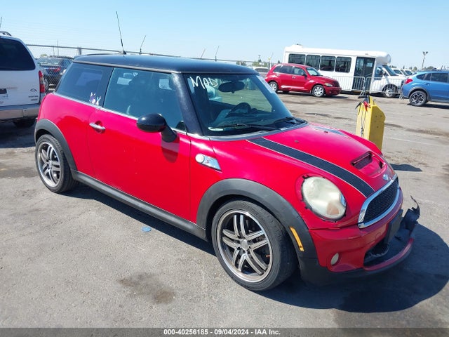 2010 MINI COOPER S WMWMF7C51ATW89091 Photo 0