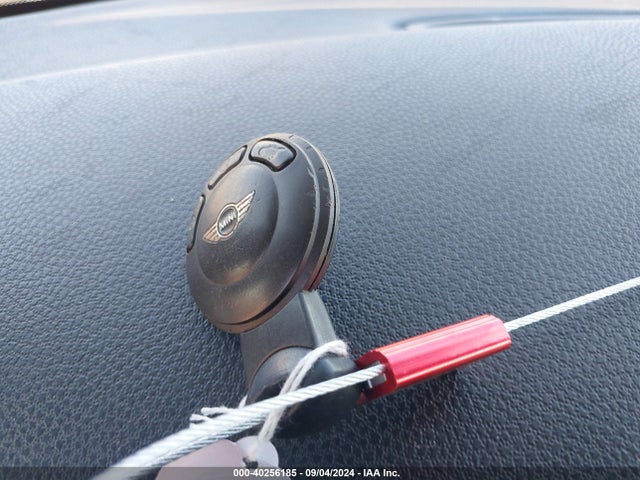 2010 MINI COOPER S WMWMF7C51ATW89091 Photo 10