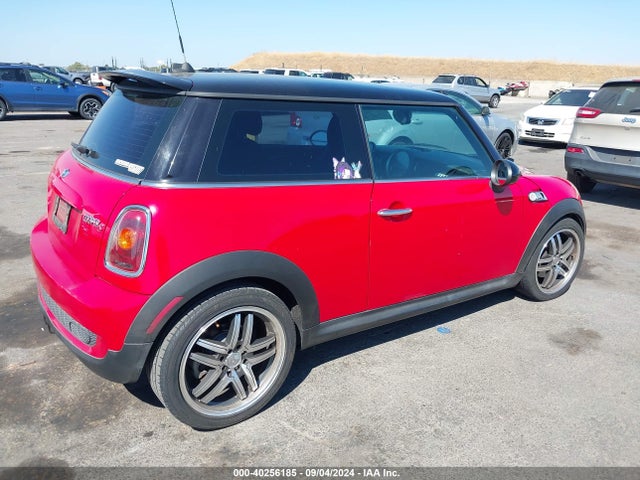 2010 MINI COOPER S WMWMF7C51ATW89091 Photo 3