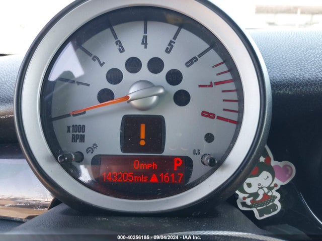 2010 MINI COOPER S WMWMF7C51ATW89091 Photo 6