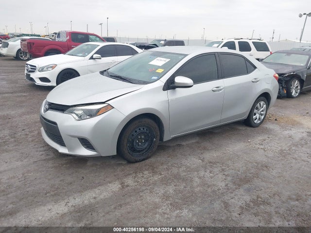 Toyota COROLLA LE 2015 5YFBURHE7FP240193 Image 2