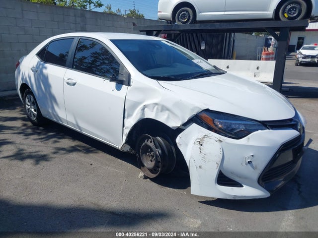 Toyota COROLLA L 2017 5YFBURHE5HP699211 Image 1