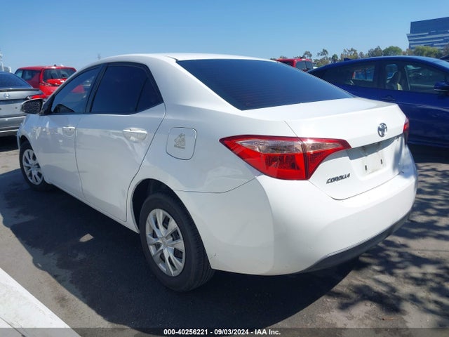 Toyota COROLLA L 2017 5YFBURHE5HP699211 Image 3