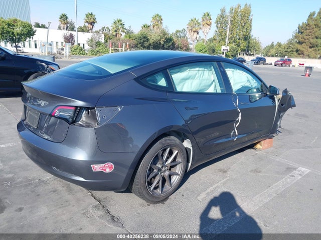 2023 TESLA MODEL 3 5YJ3E1EA5PF651786 Photo 3