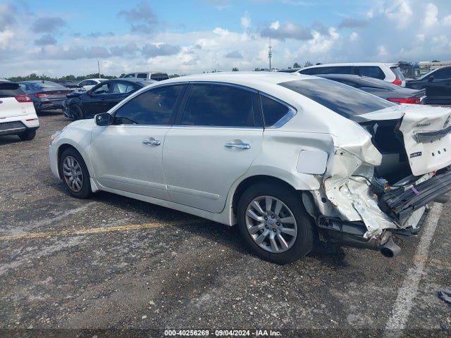 Nissan Altima 2.5 S 2015 1N4AL3AP1FC142847 Image 3