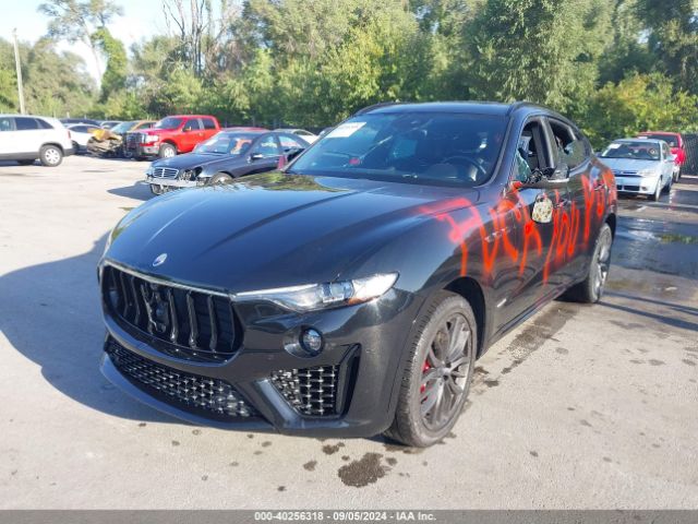 ZN661YUS3KX314915 Maserati Levante S Gransport