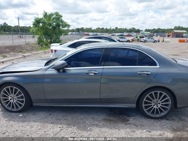 55SWF4JB0HU228978 Mercedes-Benz C 300 Luxury/sport