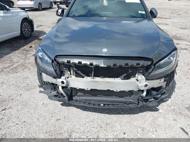 55SWF4JB0HU228978 Mercedes-Benz C 300 Luxury/sport