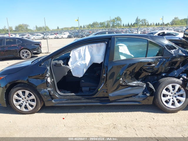 Toyota COROLLA LE 2021 JTDEPMAE2MJ160819 Image 13