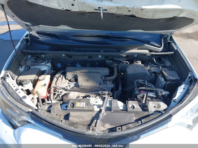 Toyota RAV4 LE 2018 JTMZFREVXJJ205674 Image 10