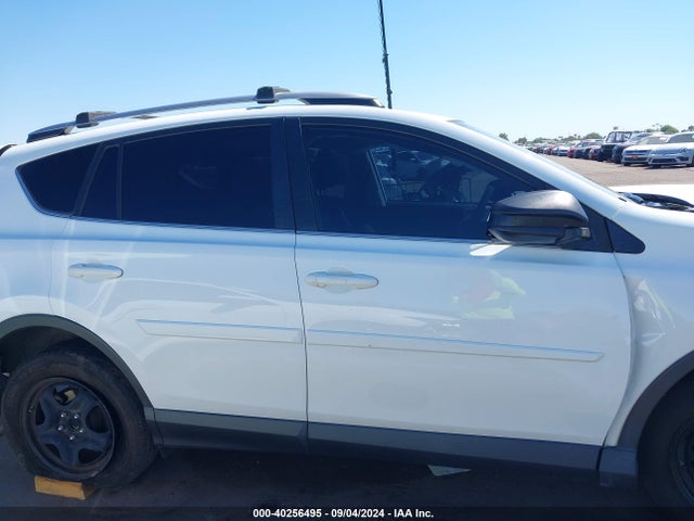 Toyota RAV4 LE 2018 JTMZFREVXJJ205674 Image 14