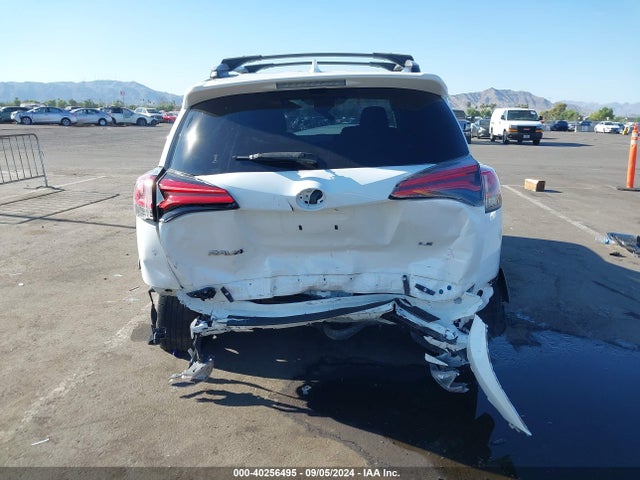 Toyota RAV4 LE 2018 JTMZFREVXJJ205674 Image 17
