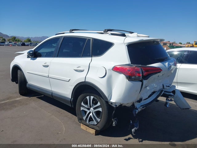 Toyota RAV4 LE 2018 JTMZFREVXJJ205674 Image 3