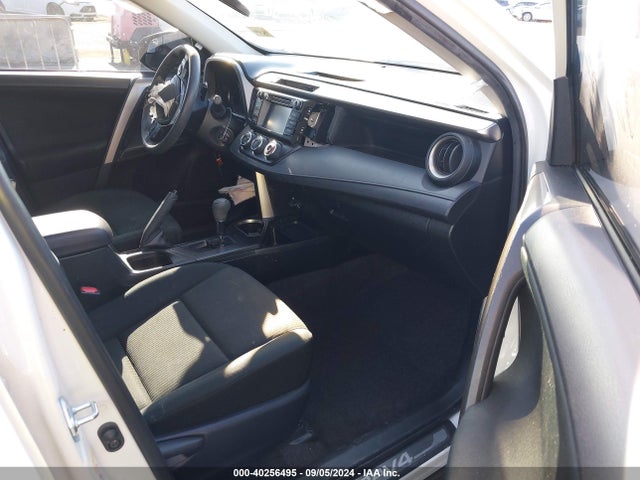 Toyota RAV4 LE 2018 JTMZFREVXJJ205674 Image 5