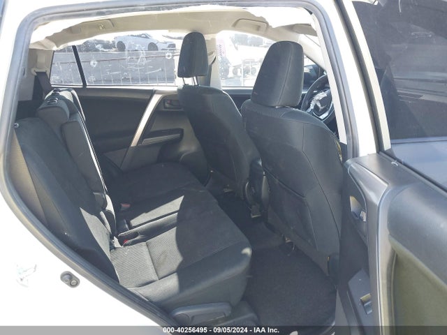 Toyota RAV4 LE 2018 JTMZFREVXJJ205674 Image 8