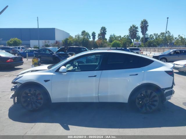 7SAYGDEF0NF492933 Tesla Model Y Performance Dual Motor All-wheel Drive