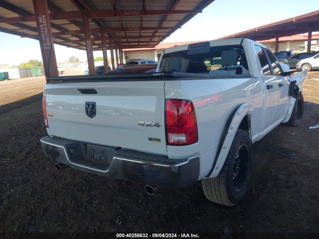 1C6RR7GG4JS300680 RAM 1500 Slt Quad Cab 4x4 6'4 Box