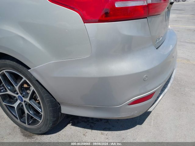 1FADP3F25GL289432 Ford FOCUS SE