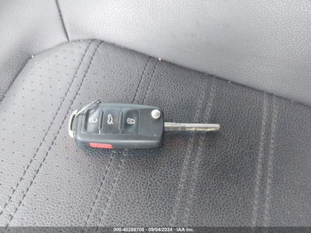 3VWL07AJ9EM387310 Volkswagen Jetta 1.8t Sel
