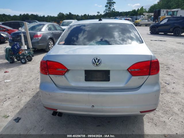 3VWL07AJ9EM387310 Volkswagen Jetta 1.8t Sel