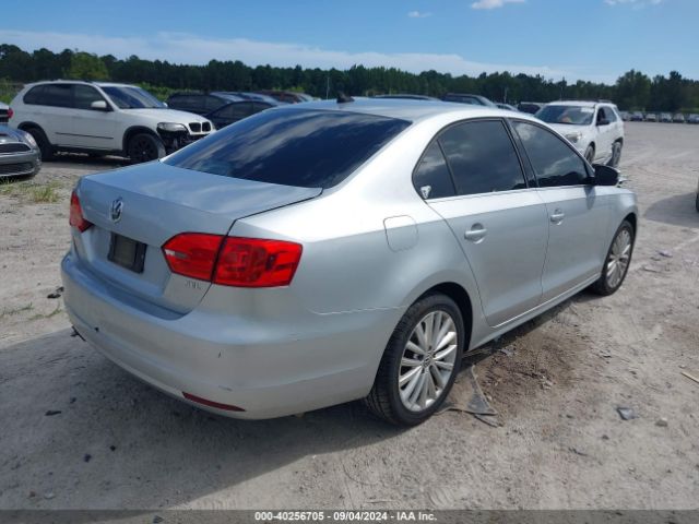 3VWL07AJ9EM387310 Volkswagen Jetta 1.8t Sel