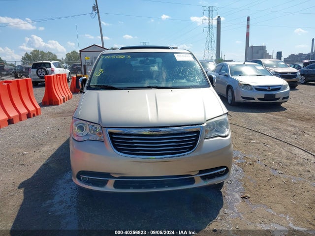 2C4RC1GG5FR627797 Chrysler Town & Country Limited Platinum