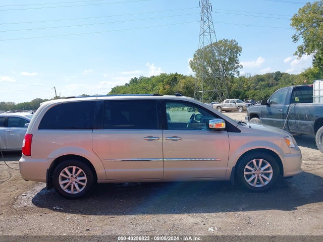 2C4RC1GG5FR627797 Chrysler Town & Country Limited Platinum