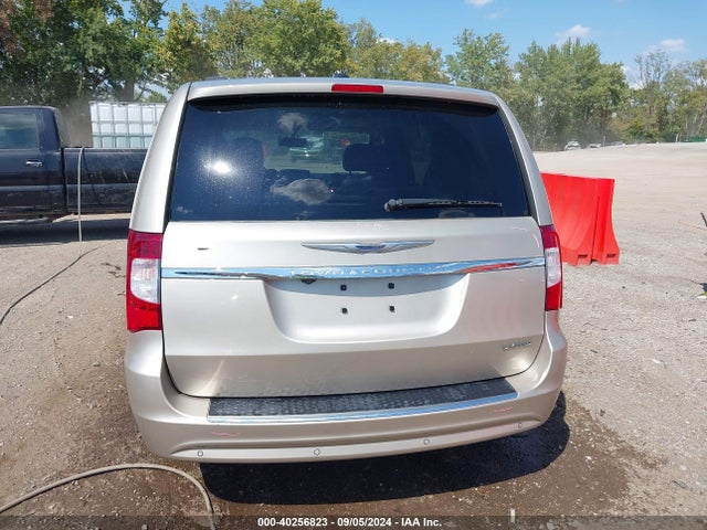 2C4RC1GG5FR627797 Chrysler Town & Country Limited Platinum